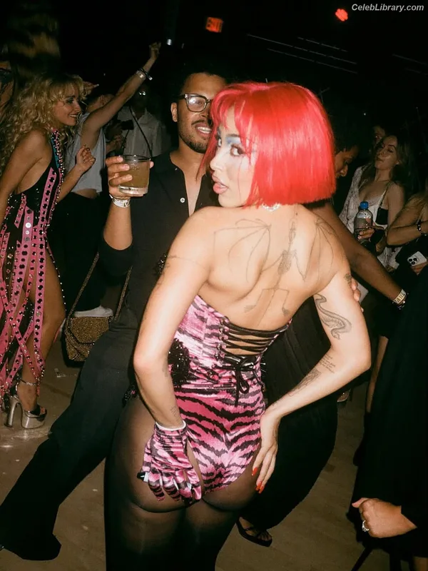 Doja Cat photo 11 of 1960