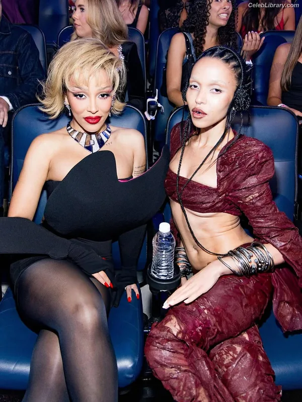 Doja Cat photo 16 of 1960