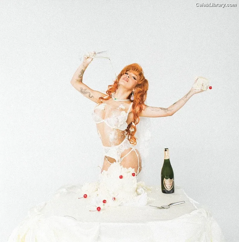 Doja Cat photo 12 of 1960