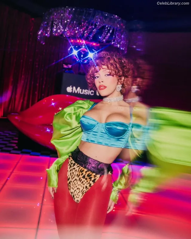 Doja Cat photo 11 of 1960