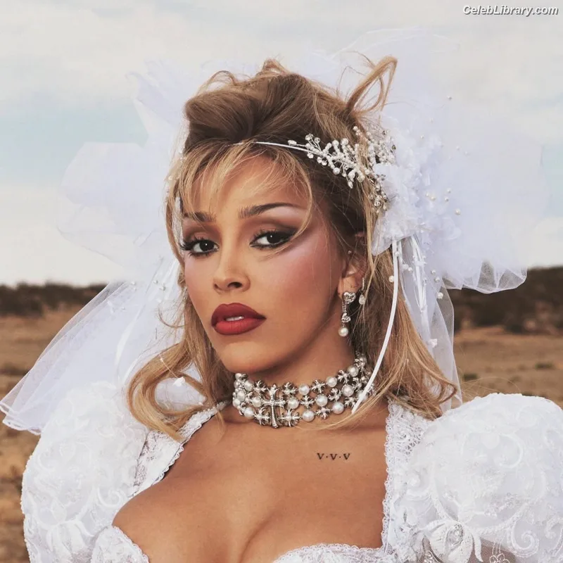 Doja Cat photo 12 of 1960