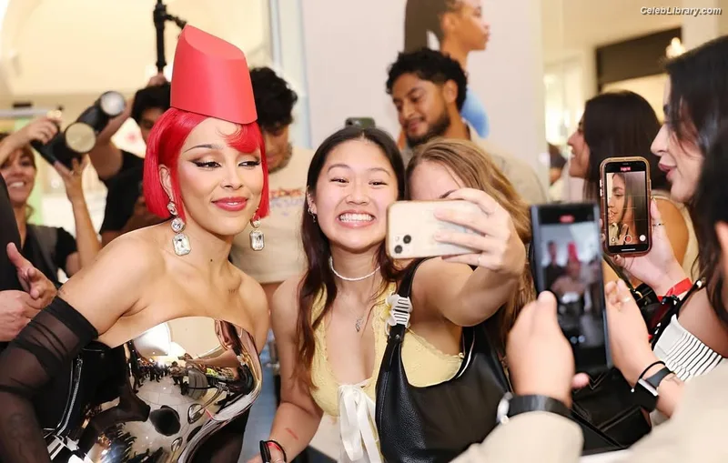 Doja Cat photo 19 of 1960
