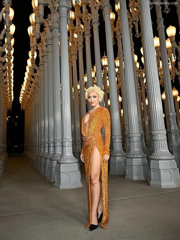 Doja Cat photo 8 of 1960