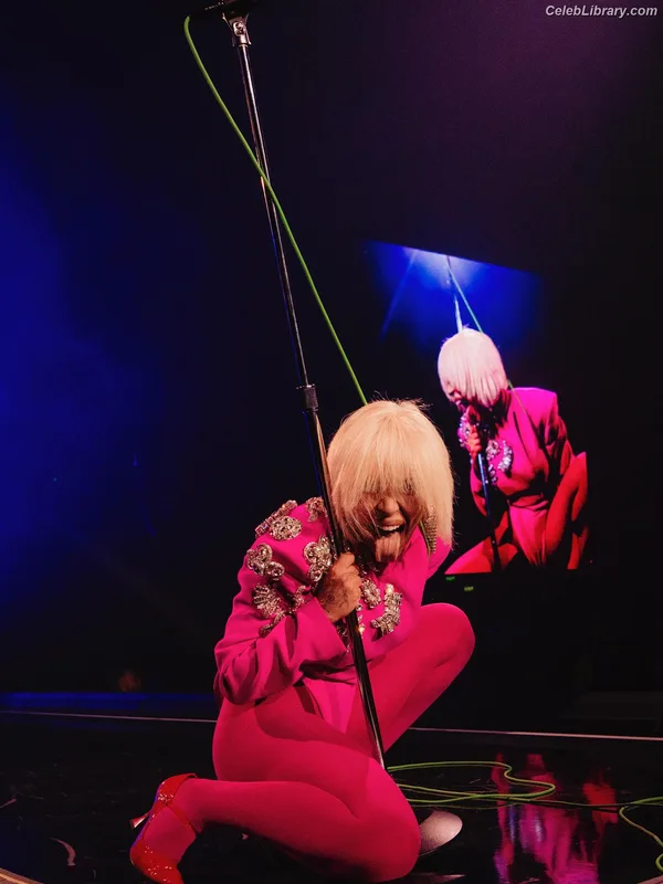 Doja Cat photo 20 of 1960