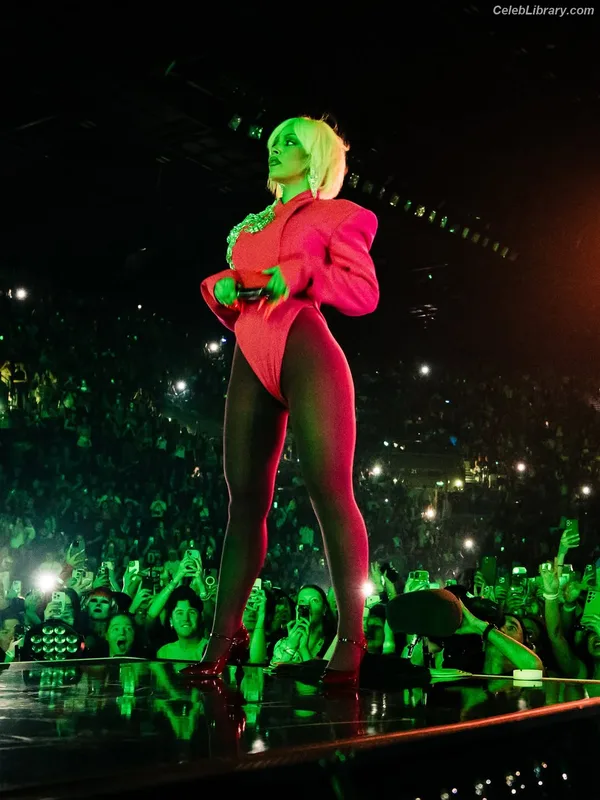 Doja Cat photo 14 of 1960