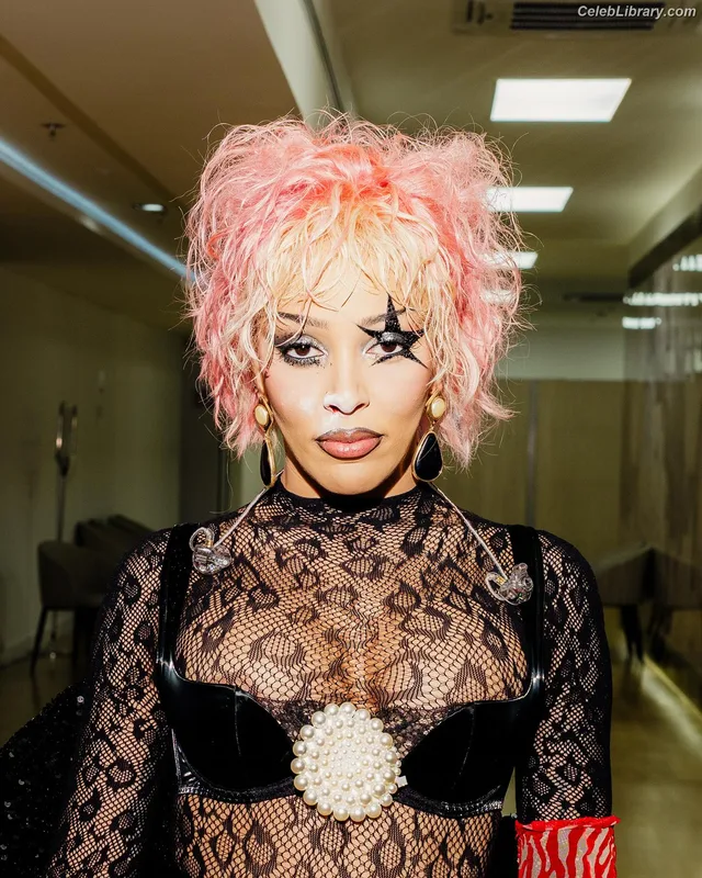 Doja Cat photo 16 of 1960