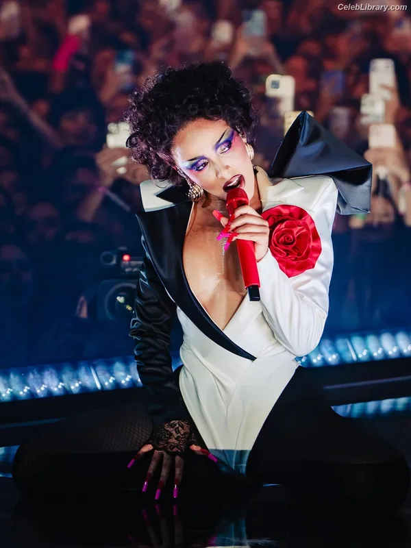 Doja Cat photo 21 of 1960