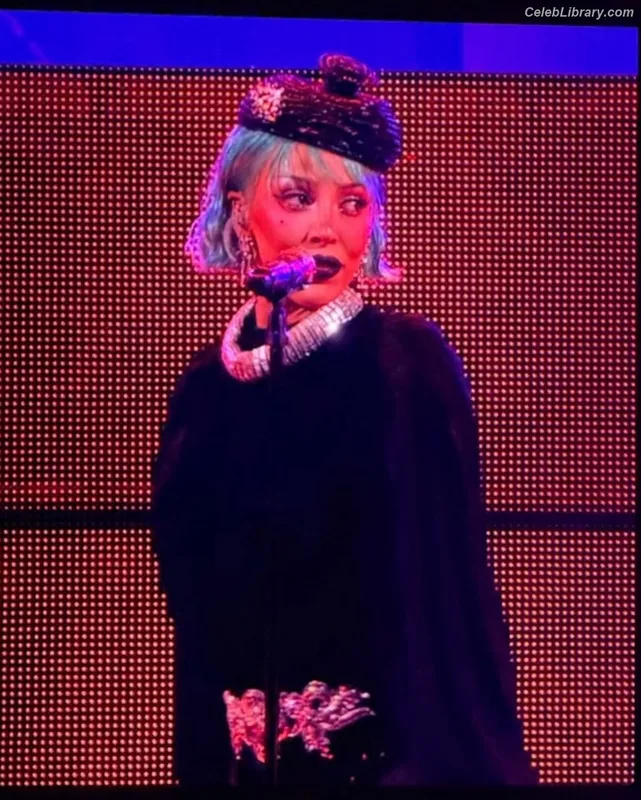 Doja Cat photo 10 of 1960