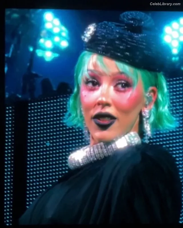 Doja Cat photo 11 of 1960