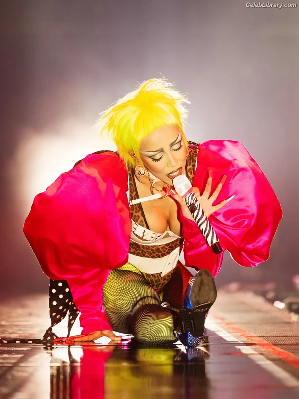 Doja Cat photo 18 of 1960