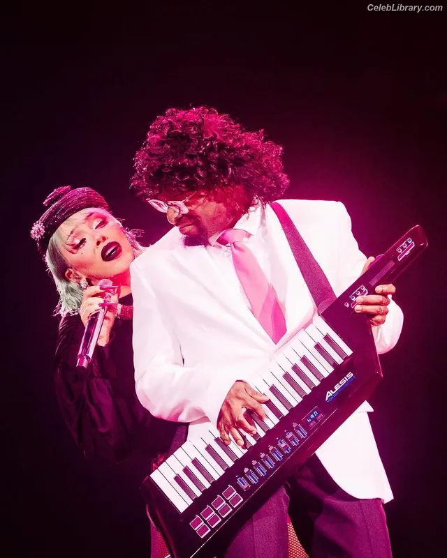 Doja Cat photo 12 of 1960