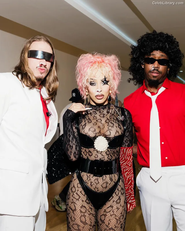 Doja Cat photo 13 of 1960