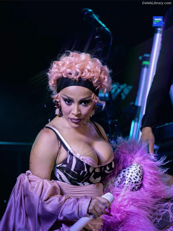 Doja Cat photo 1 of 1960