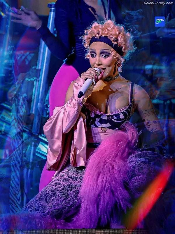 Doja Cat photo 14 of 1960