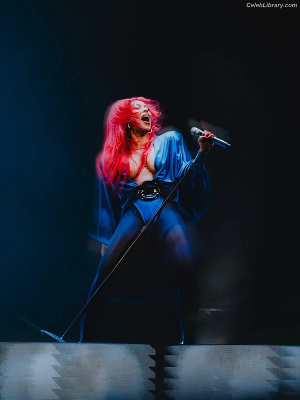 Doja Cat photo 15 of 1960