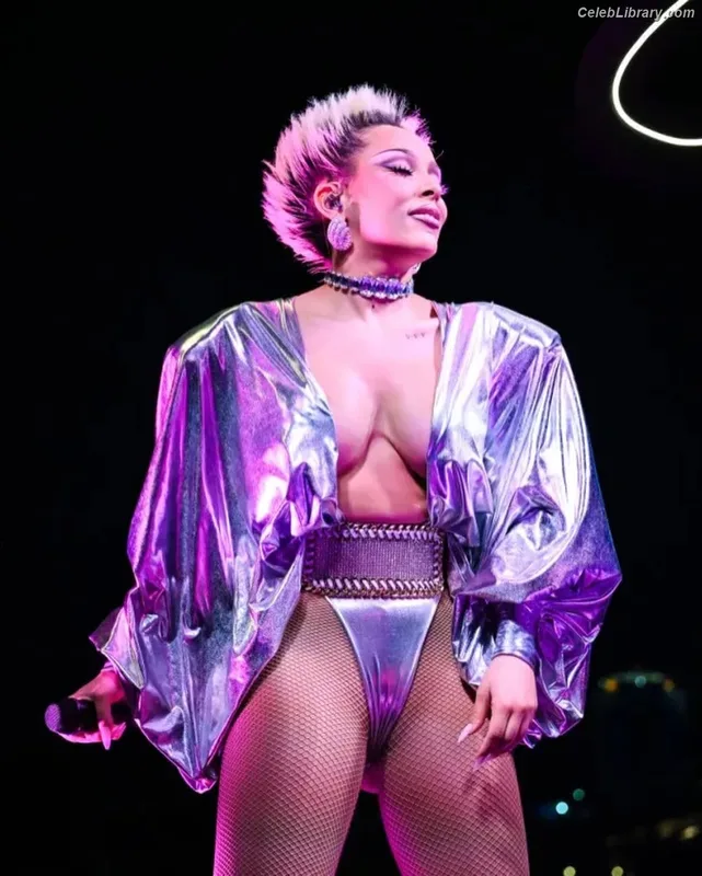 Doja Cat photo 21 of 1960