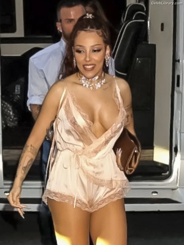 Doja Cat photo 18 of 1960