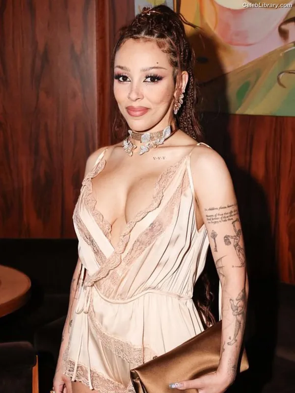 Doja Cat photo 13 of 1960