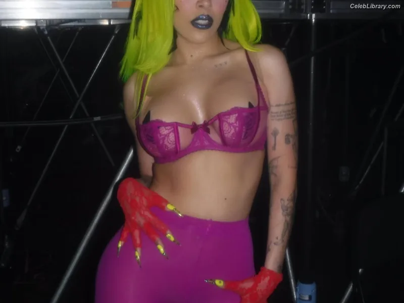 Doja Cat photo 10 of 1960
