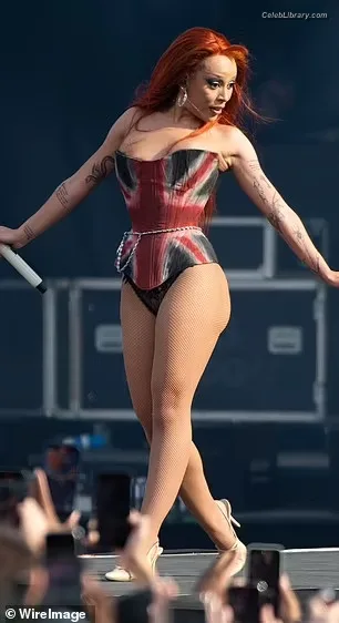Doja Cat photo 13 of 1960