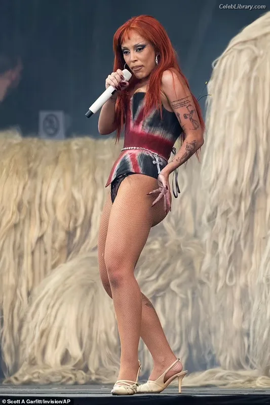 Doja Cat photo 16 of 1960
