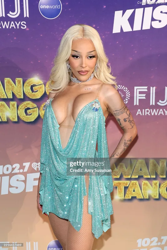 Doja Cat photo 22 of 1960