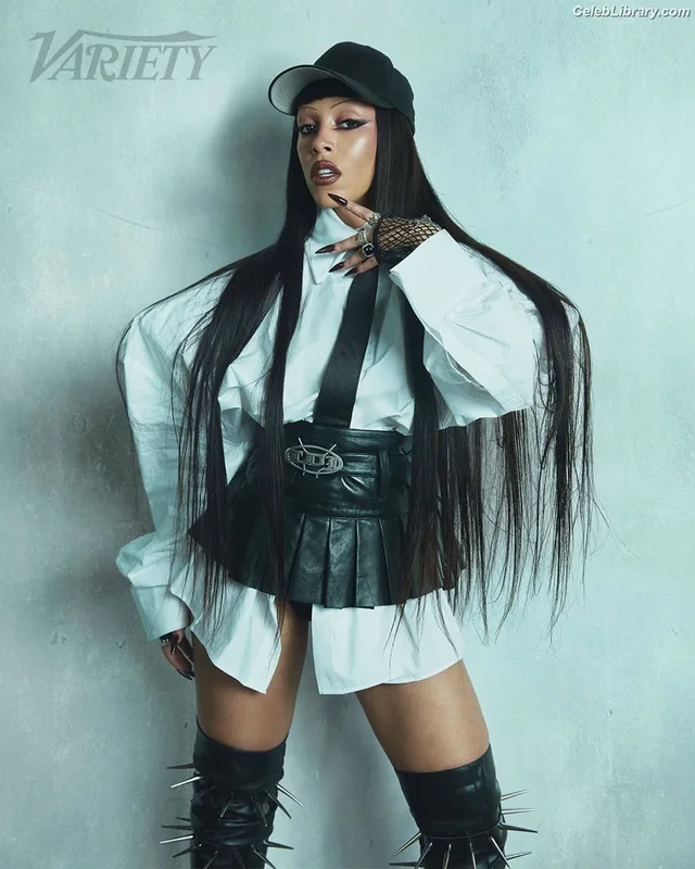 Doja Cat photo 3 of 1960