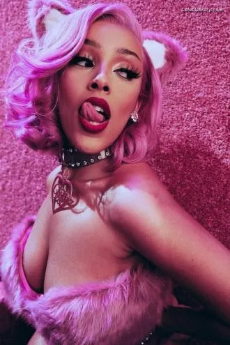 Doja Cat photo 17 of 1960