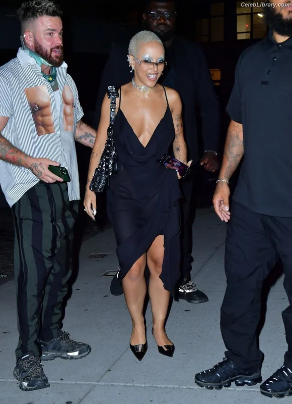 Doja Cat photo 6 of 1960