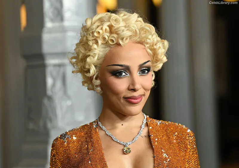 Doja Cat photo 6 of 1960