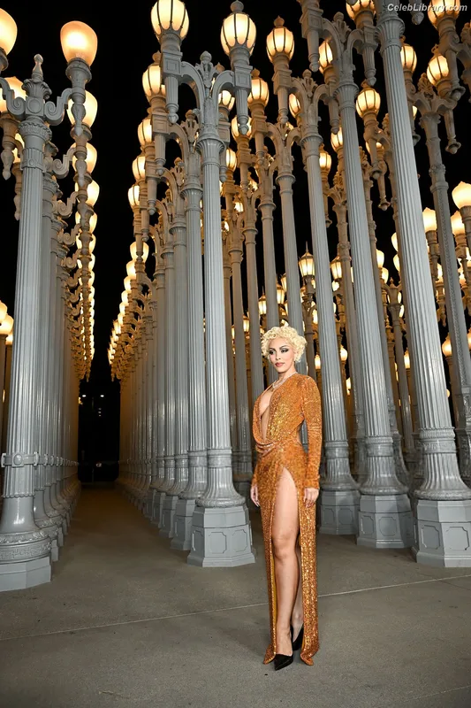Doja Cat photo 1 of 1960
