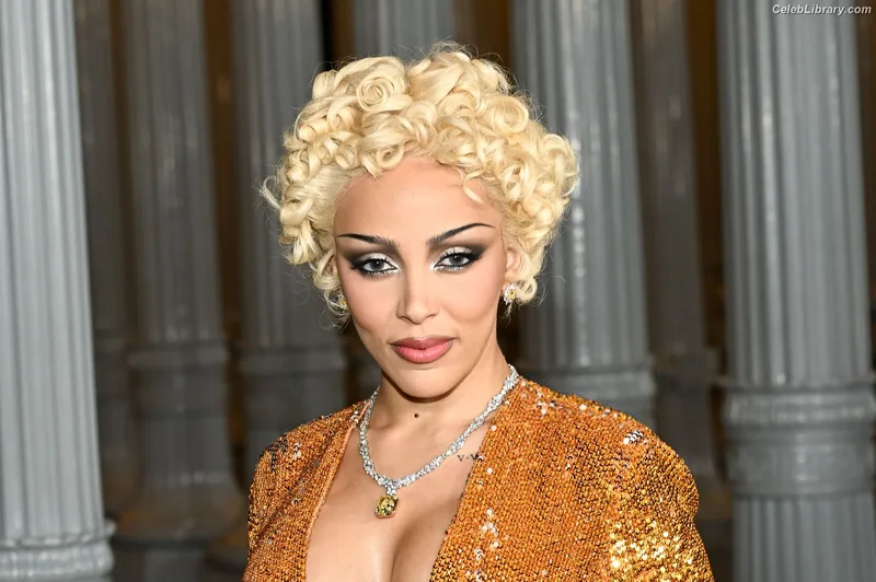 Doja Cat photo 19 of 1960