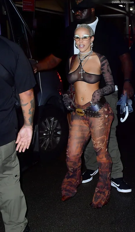 Doja Cat photo 21 of 1960