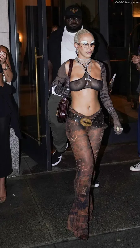 Doja Cat photo 24 of 1960