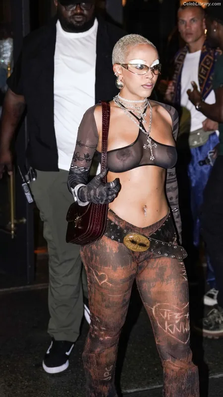 Doja Cat photo 5 of 1960