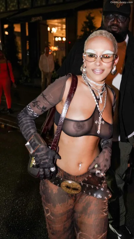 Doja Cat photo 7 of 1960