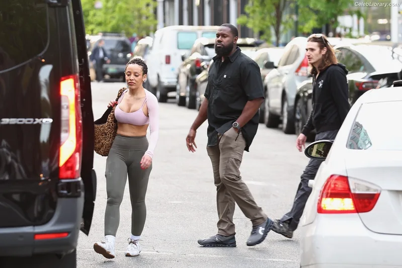 Doja Cat photo 11 of 1960