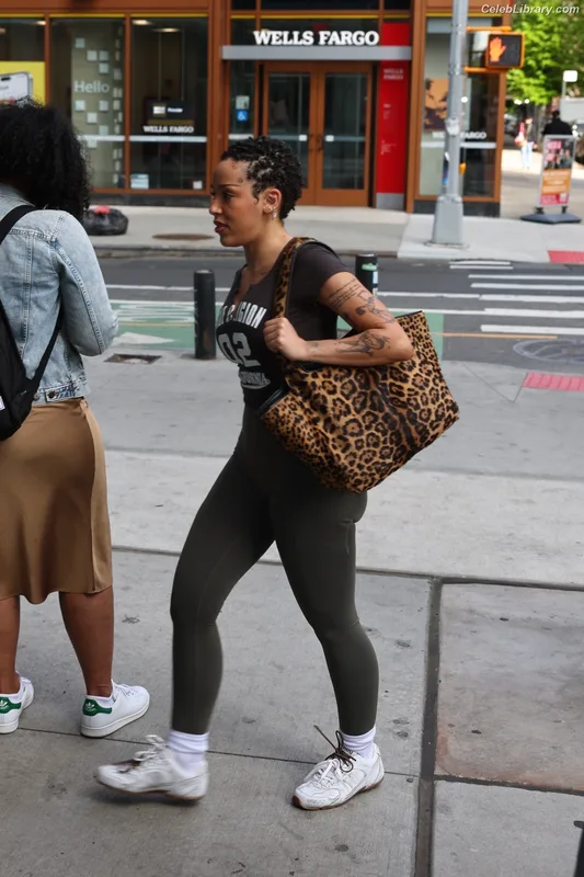 Doja Cat photo 16 of 1960