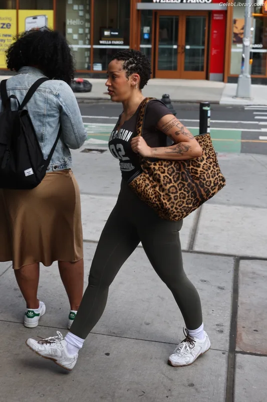 Doja Cat photo 18 of 1960
