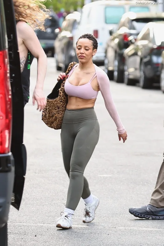 Doja Cat photo 20 of 1960