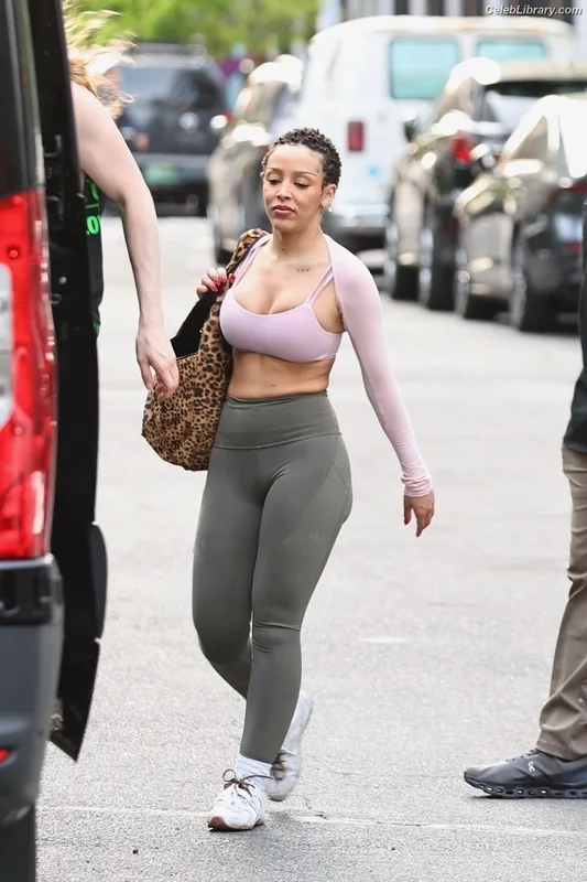 Doja Cat photo 21 of 1960