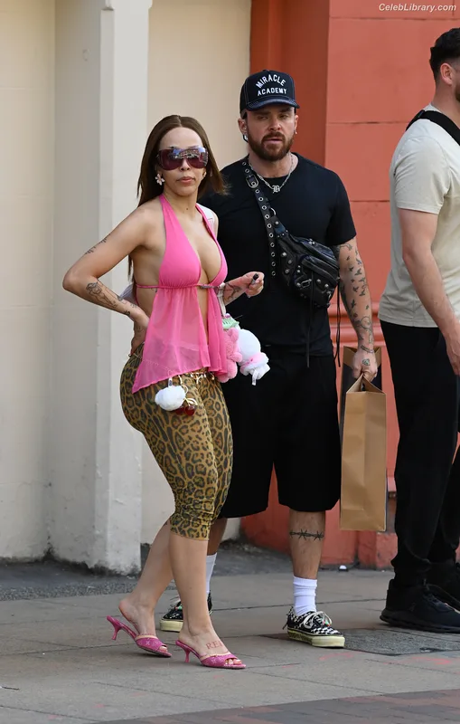 Doja Cat photo 15 of 1960