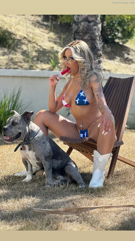 Doja Cat photo 4 of 1960