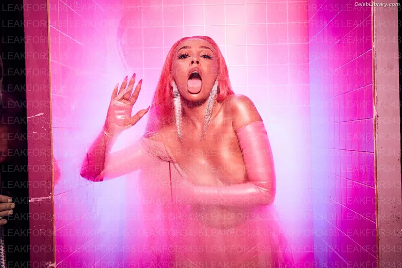 Doja Cat photo 6 of 1960
