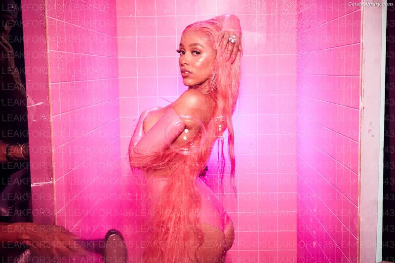Doja Cat photo 8 of 1960