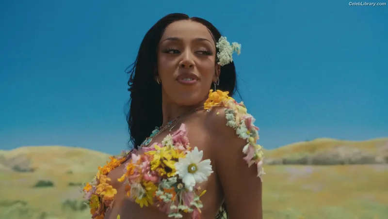 Doja Cat photo 22 of 1960