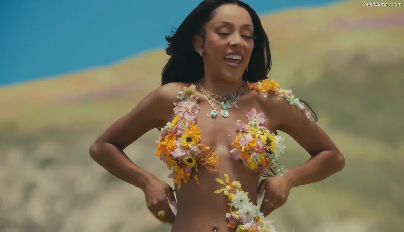 Doja Cat photo 1 of 1960