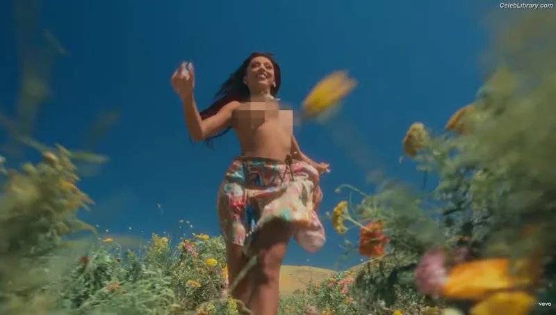 Doja Cat photo 4 of 1960