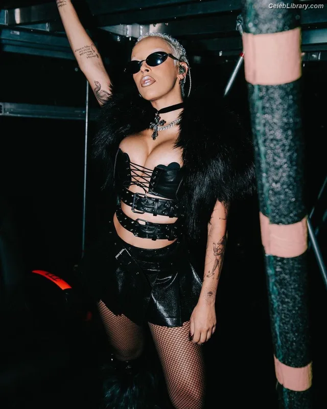 Doja Cat photo 15 of 1960