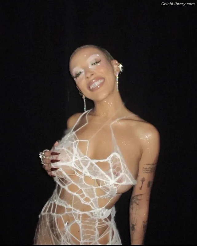 Doja Cat photo 2 of 1960
